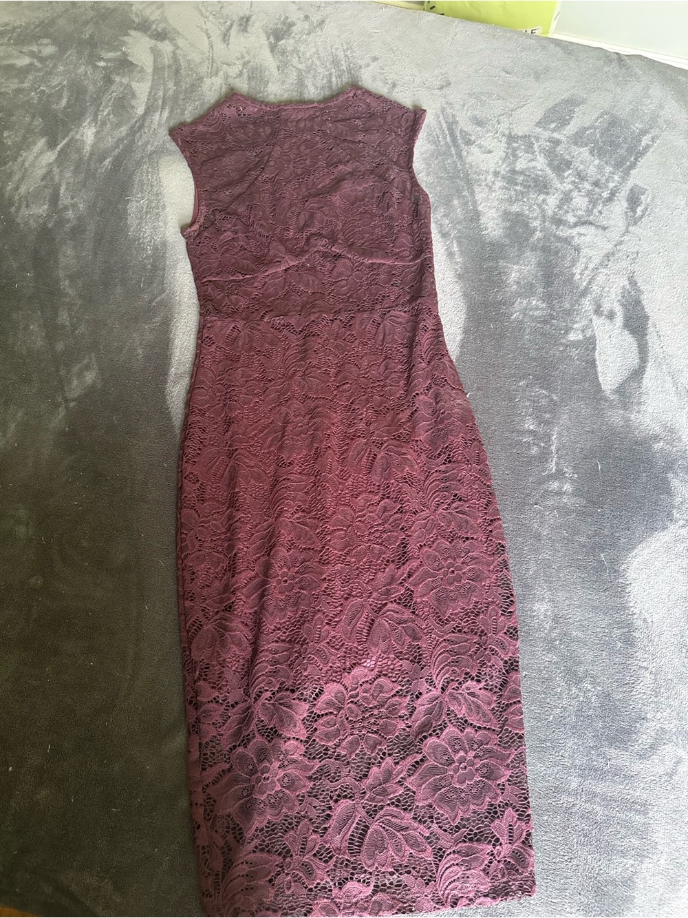 Windsor Sleeveless Lace Midi Dress in Plum
